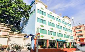 Oyo 410 Diamond Boutique Hostel